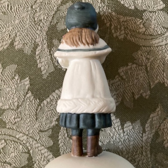 Jan Hagara 1986 Limited Edition Porcelain Bell - Picture 4 of 11